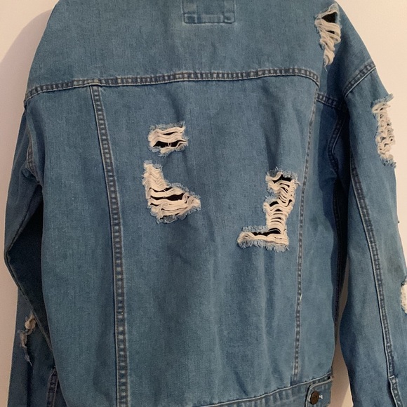 [M] 🧥F21 distressed jean jacket - Picture 6 of 7